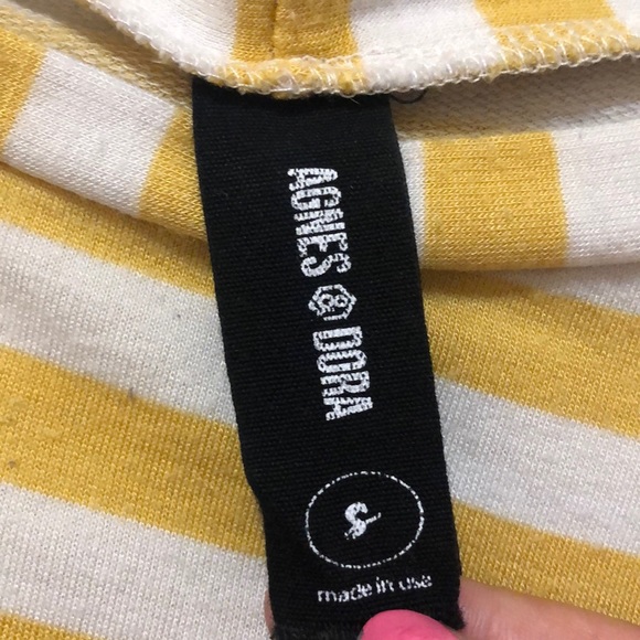 striped shirt with knots on sleeves - Picture 4 of 5